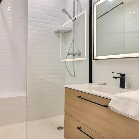 Apartment Le Magdalena - Confort 4* En Plein Ecusson Nimes